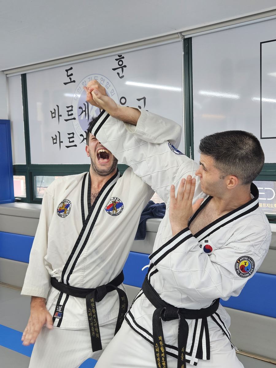 Técnica de Hapkido Jin Jung Kwan en el tatami